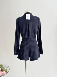High-waist tailored shorts with belt loops close-up