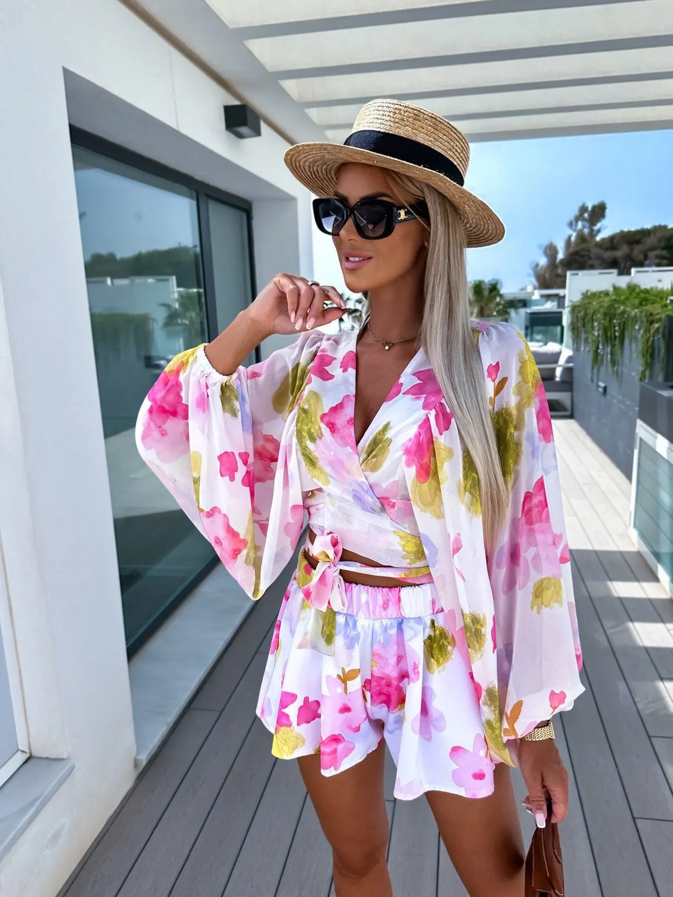Summer deep V-neck beach style shorts suit