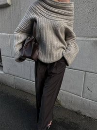 Relaxed silhouette Tossy knit sweater detail