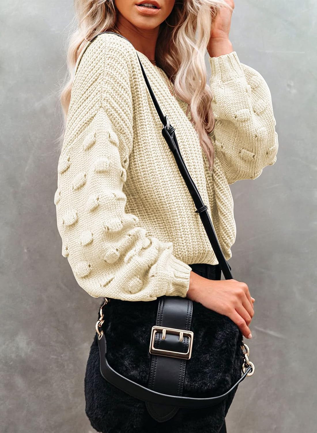 Womens Fall and Winter Fashion Sweater 2022 Crewneck Pom Pom Long Sleeve Chunky Knit Pullover Sweater Oversized Batwing Sleeve Loose Jumper Tops (Apricot, Large)